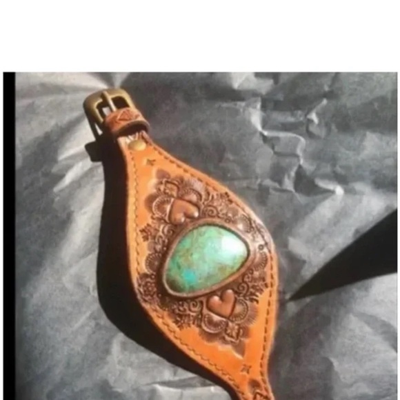 Buffalo Girl Australia Turquoise and hand tooled leather adjustable cuff NWOT - Picture 3 of 8